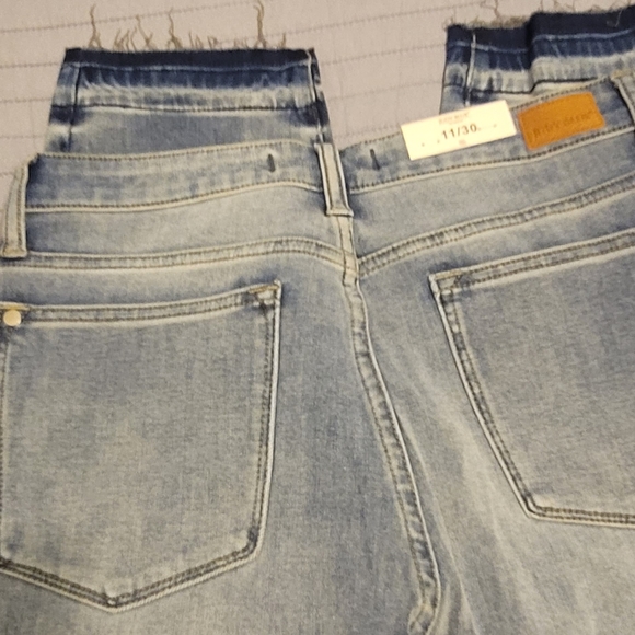 Judy blue therma denim - Picture 1 of 4